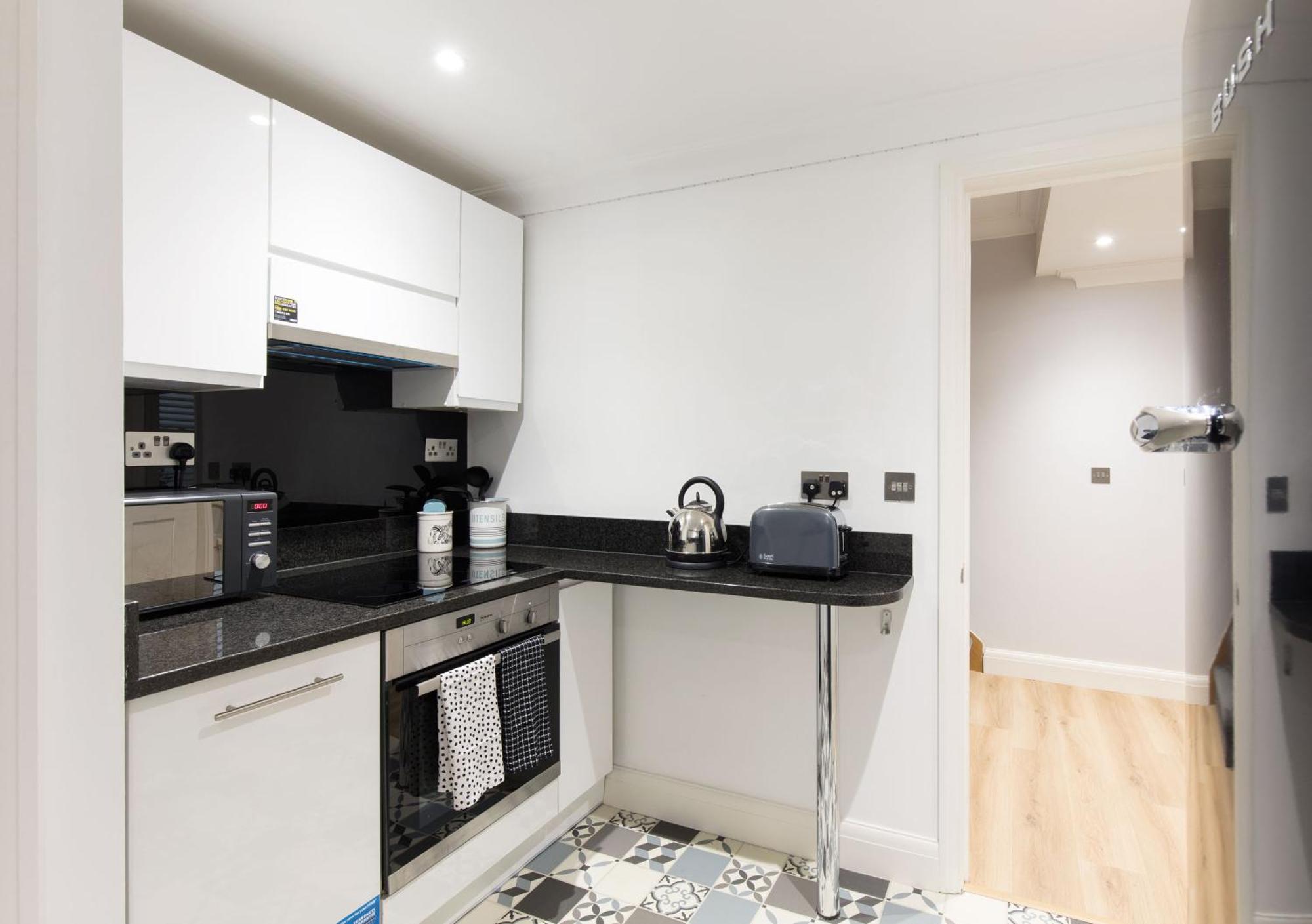 Spacious Quiet 4Bedrooms 6Beds House With Private Garage 5Min Walk To Paddington Station London Exterior photo